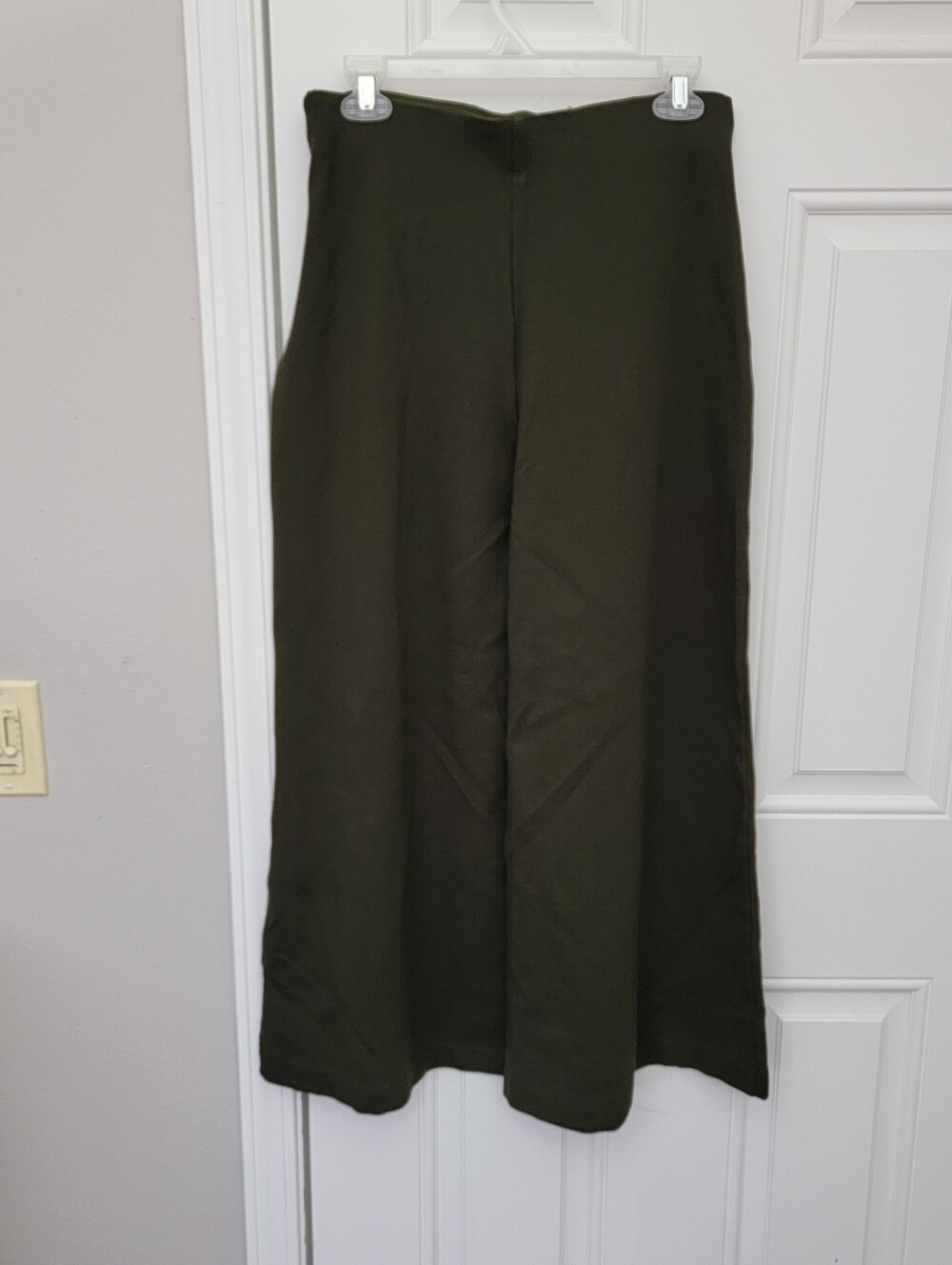 Quince Ultra-Stretch Ponte Super Wide Leg Ankle Pants Olive Green Size Large - Picture 5 of 11
